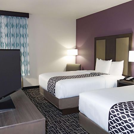 La Quinta By Wyndham Pampa Hotel Buitenkant foto
