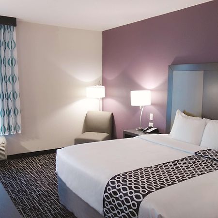 La Quinta By Wyndham Pampa Hotel Buitenkant foto