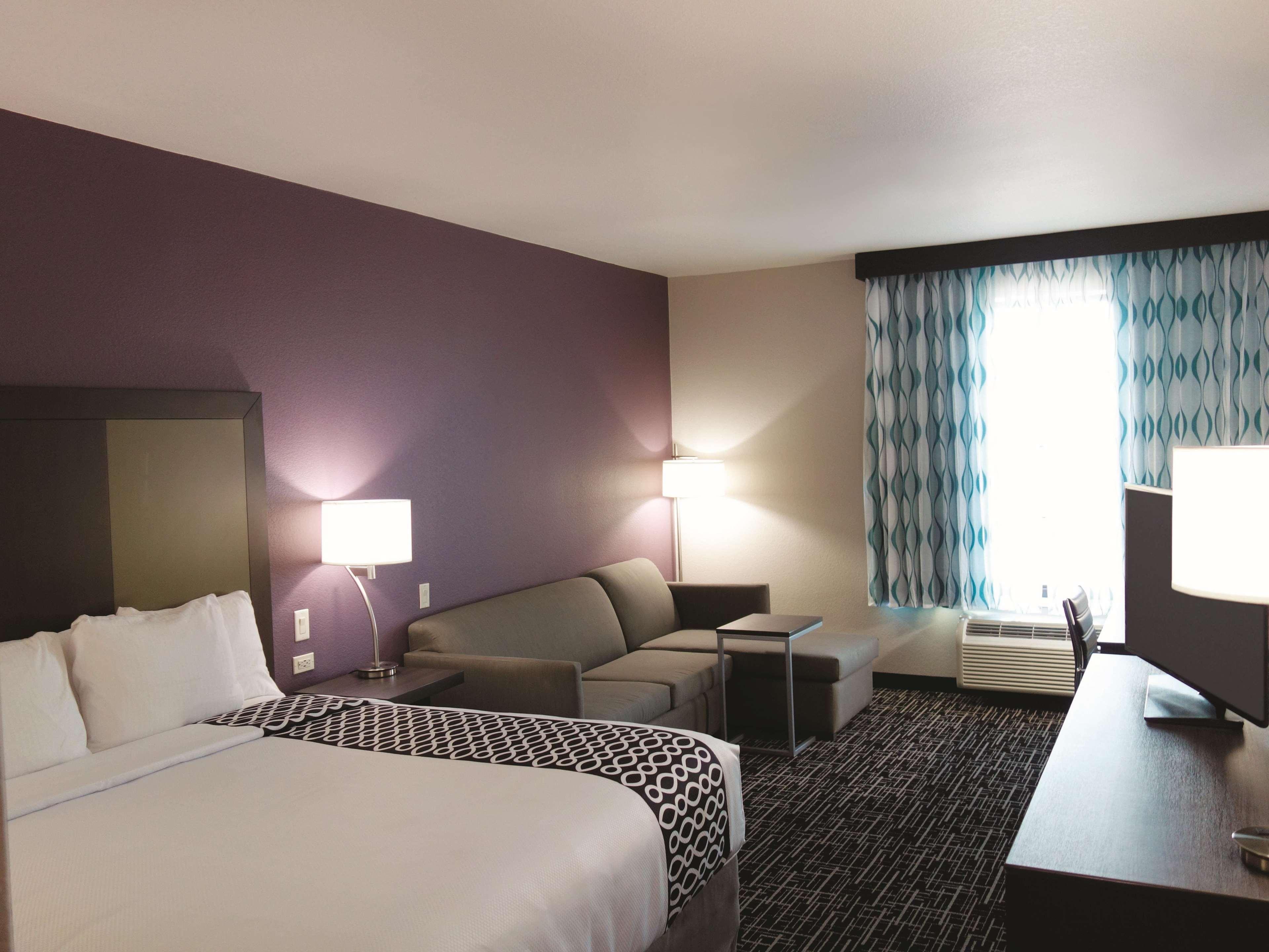 La Quinta By Wyndham Pampa Hotel Buitenkant foto