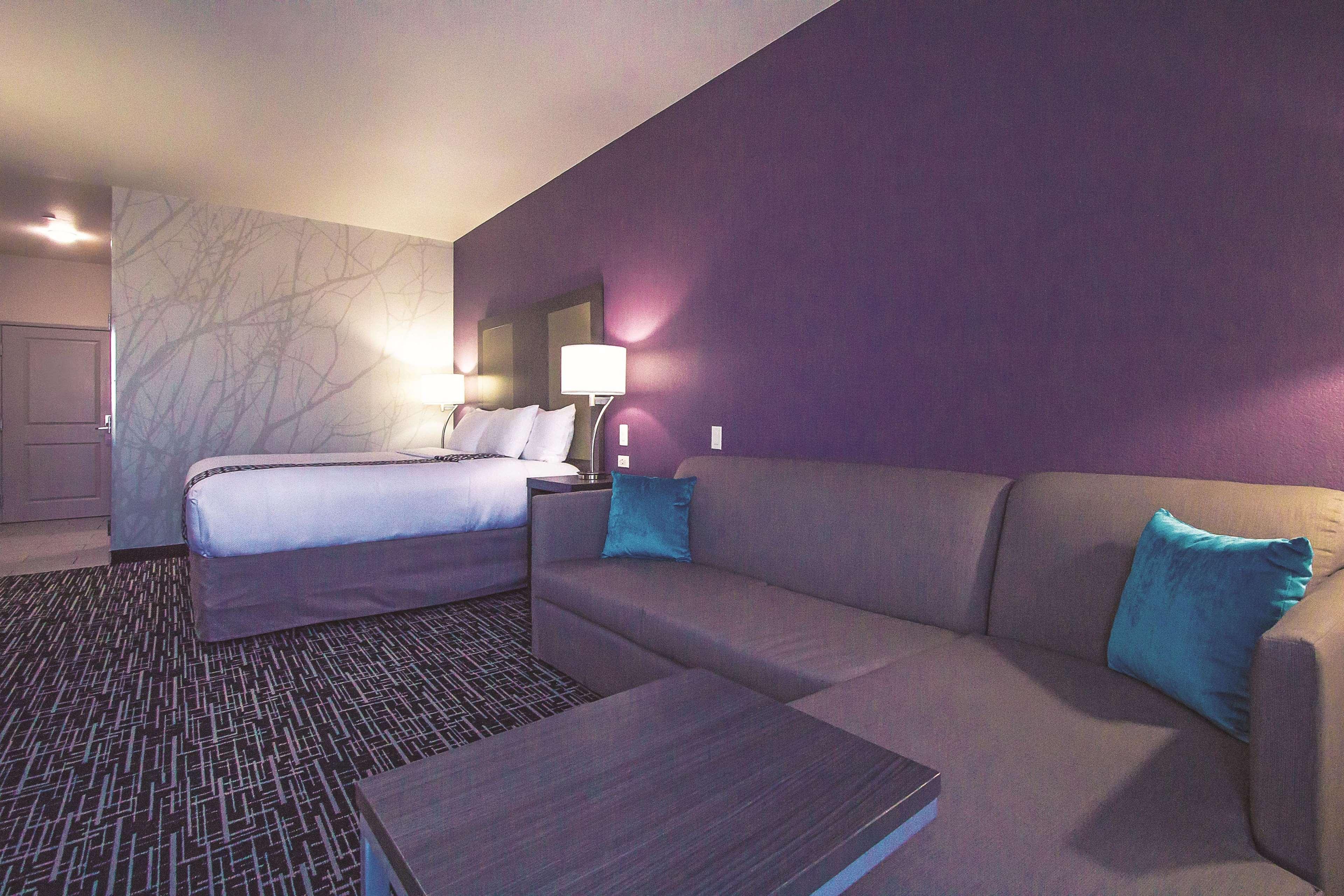 La Quinta By Wyndham Pampa Hotel Buitenkant foto